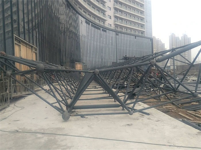 江苏万豪酒店雨棚网架